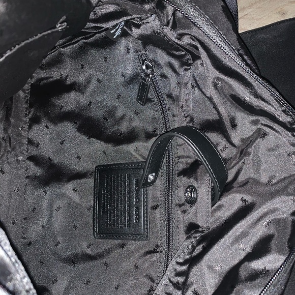 🌟MICHAEL KORS🌟MENS Kent Large Nylon Messenger - Picture 12 of 13